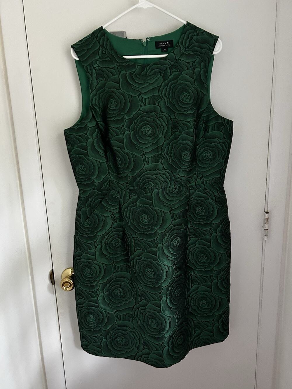 Tahari Arthur S Levine Dress Green Jacquard Floral Design Pockets Holiday 16